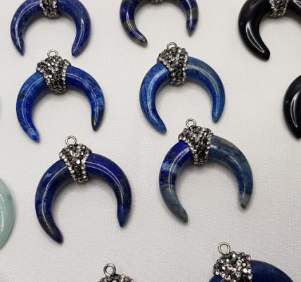 amulety i symbole w biżuterii